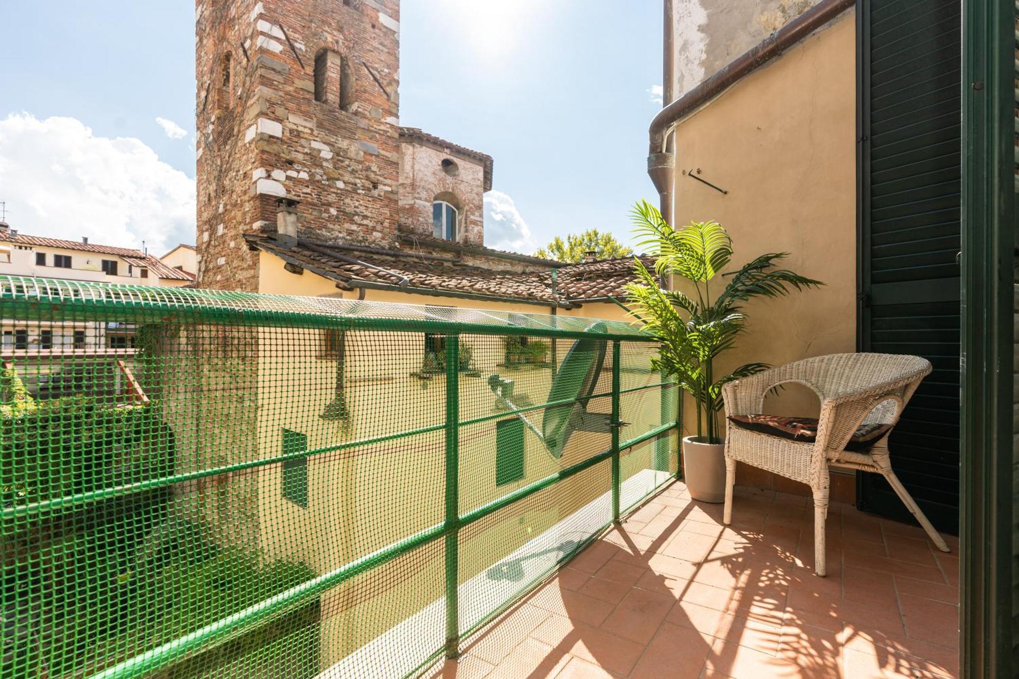 Historic Apt In The Center Of Lucca With Balcony Exterior foto